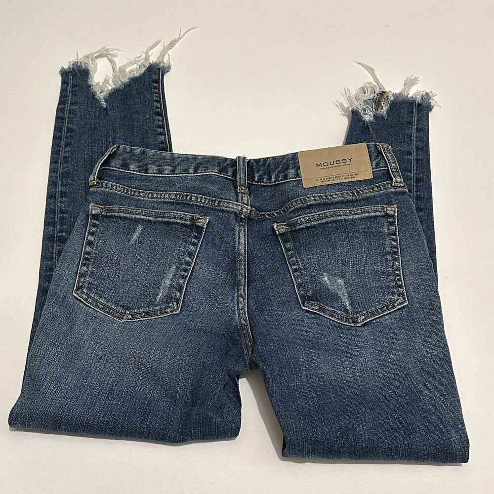 Moussy Womens Size 26 Distressed Mid Rise Cropped Raw Hem Jeans Pants Blue Denim - Picture 11 of 12